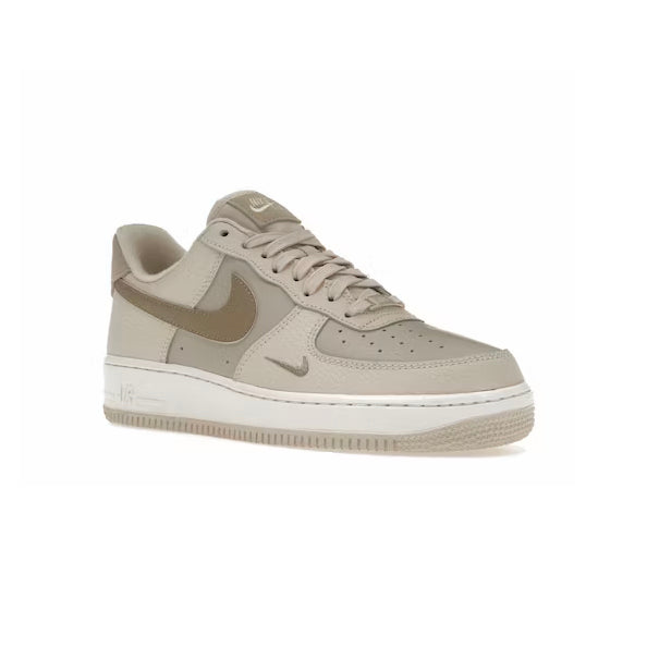 Nike Air Force 1 Low Beige Orewood e Marrone Ironstone